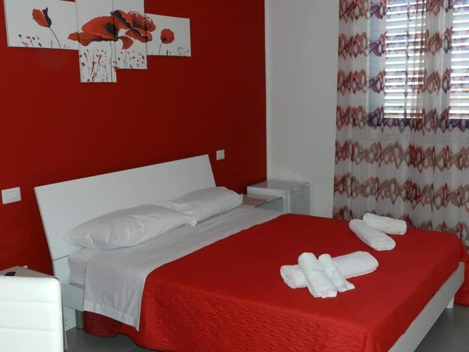 L'Isola Del Sole Bed and Breakfast Castelluzzo Εξωτερικό φωτογραφία